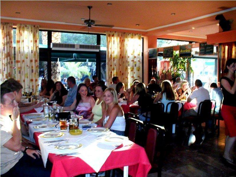 Morfeas Hotel Kavos Ngoại thất bức ảnh