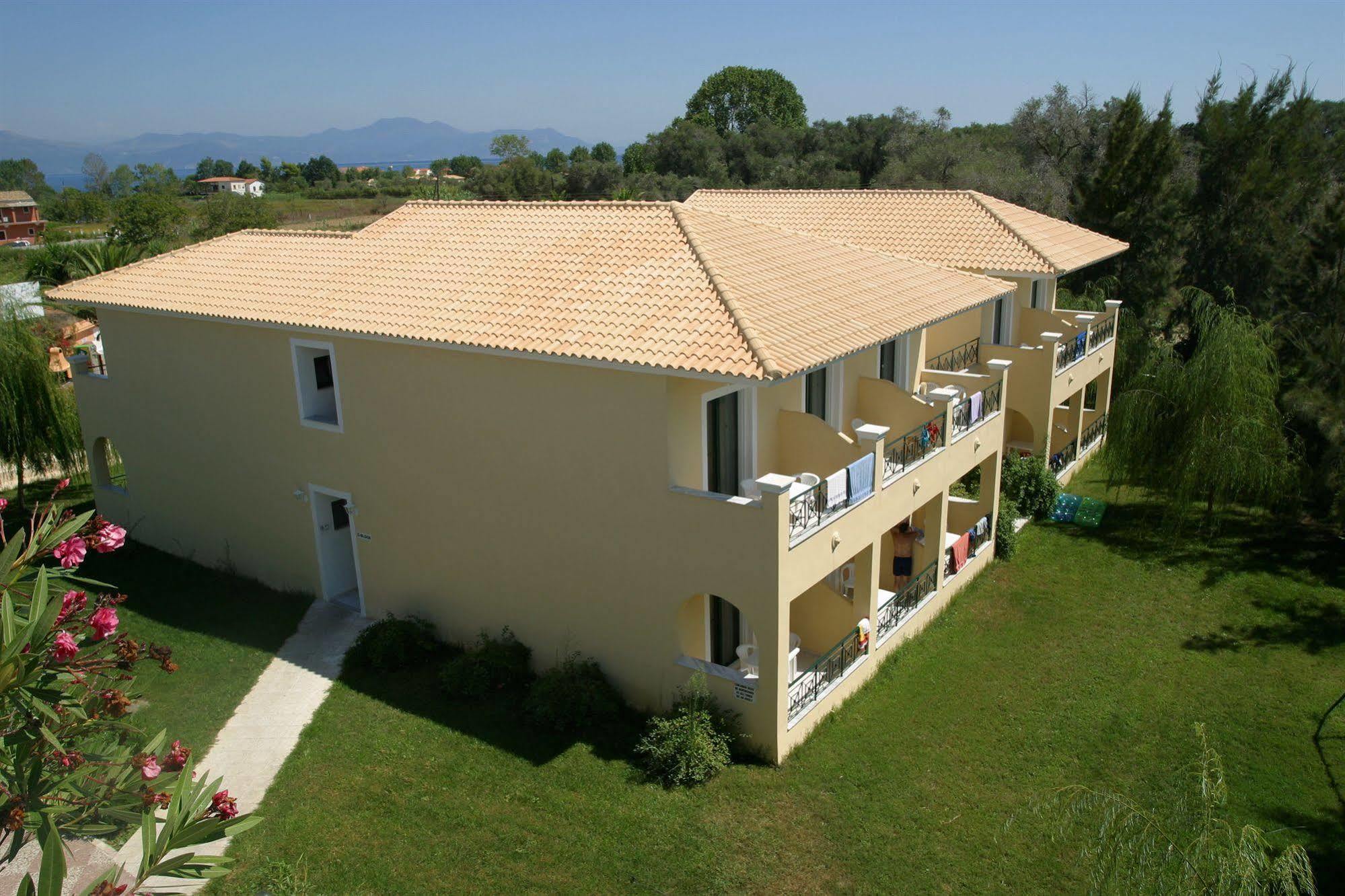 Morfeas Hotel Kavos Ngoại thất bức ảnh