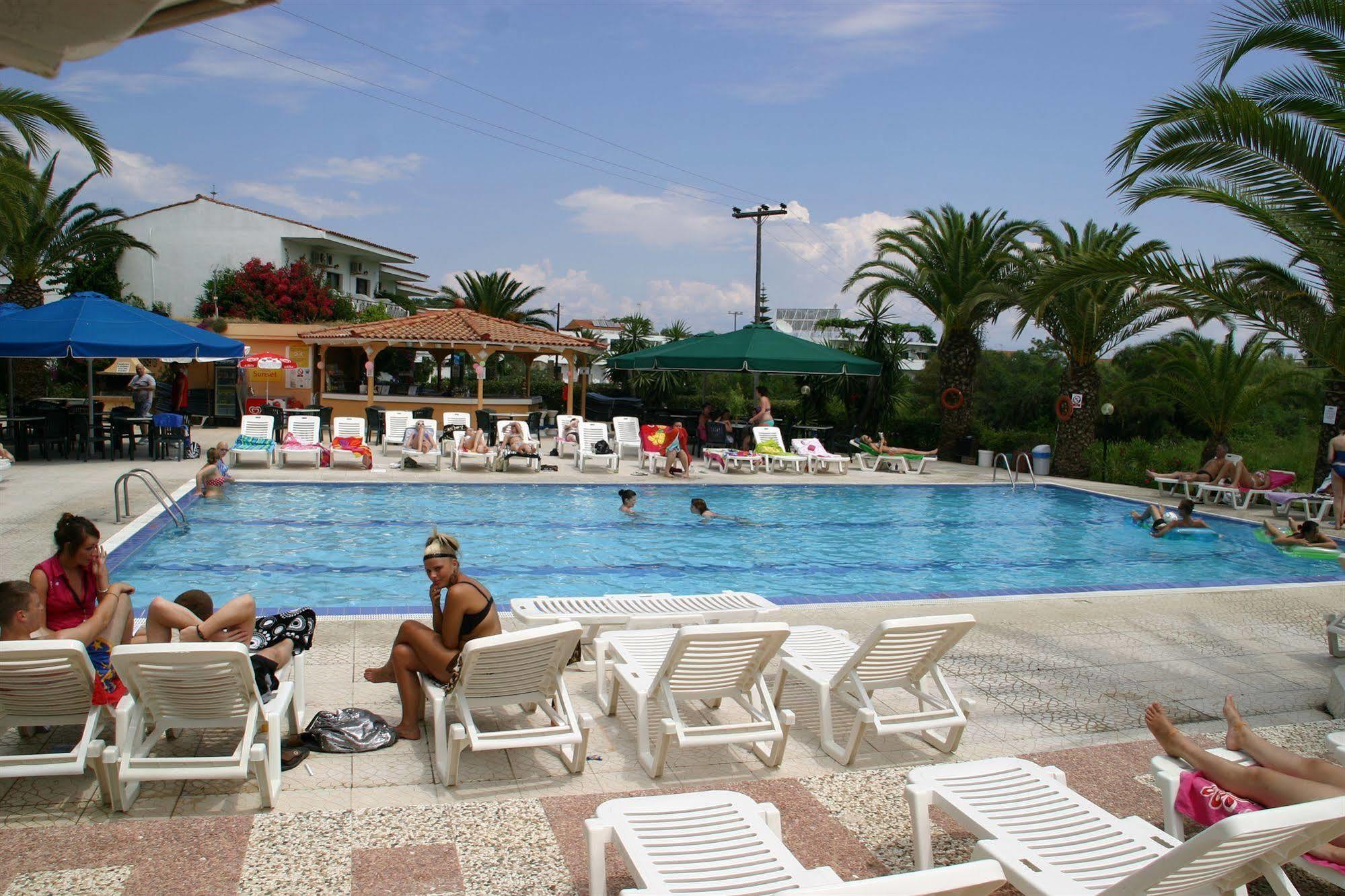 Morfeas Hotel Kavos Ngoại thất bức ảnh