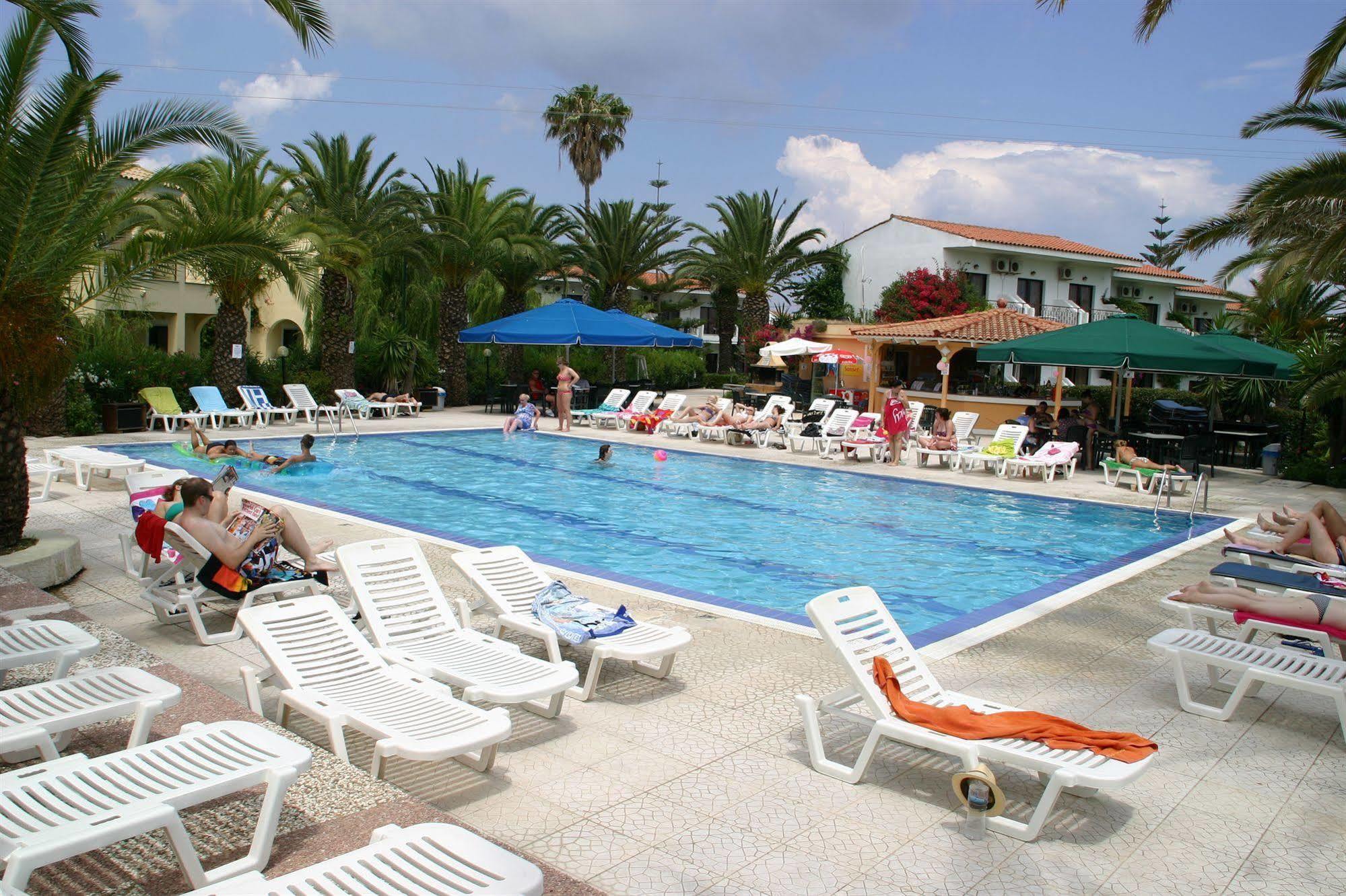 Morfeas Hotel Kavos Ngoại thất bức ảnh